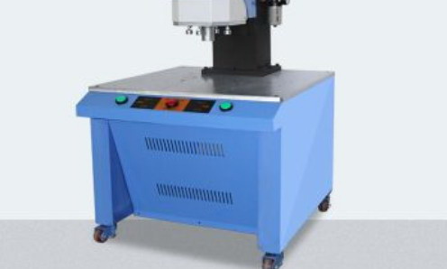 如何利用成人抖音破解版焊接隧道防水層