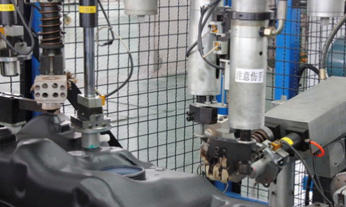 成人抖音破解版在安全氣囊製作中的作用